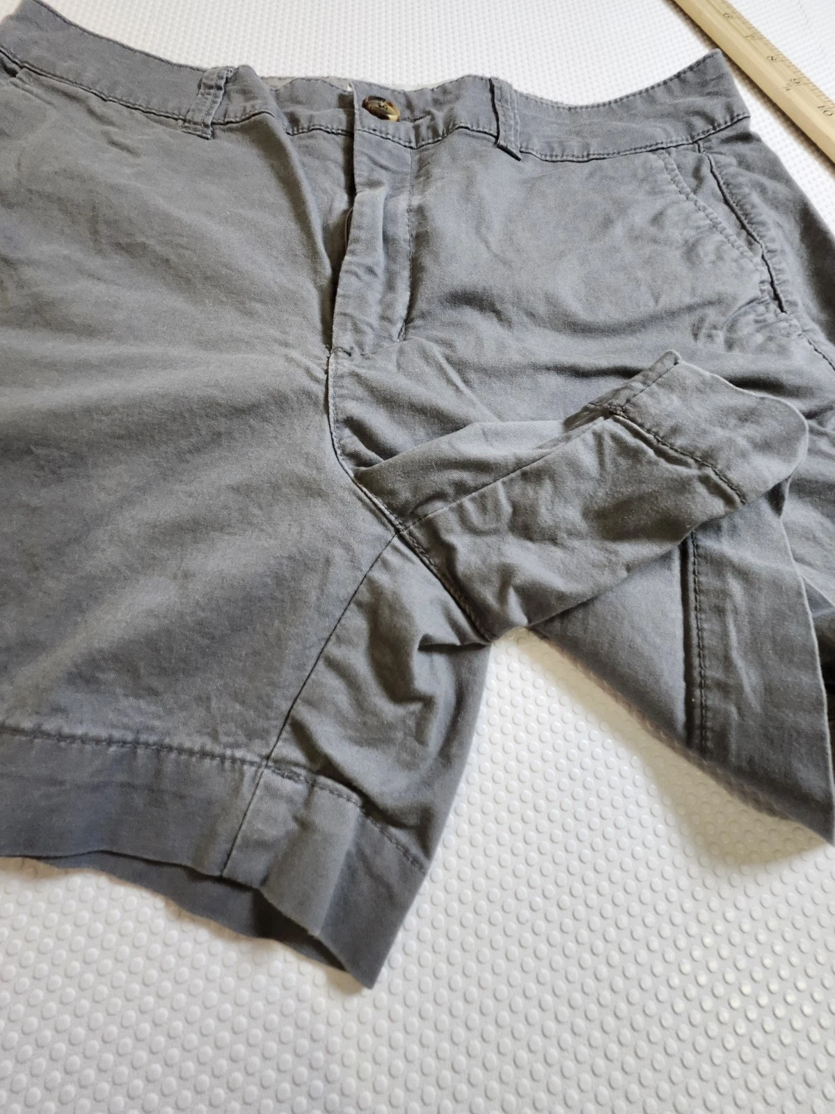 Old Navy Women's Gray Rolled-Hem Cotton Bermuda Shorts Sz 8 - photo 3