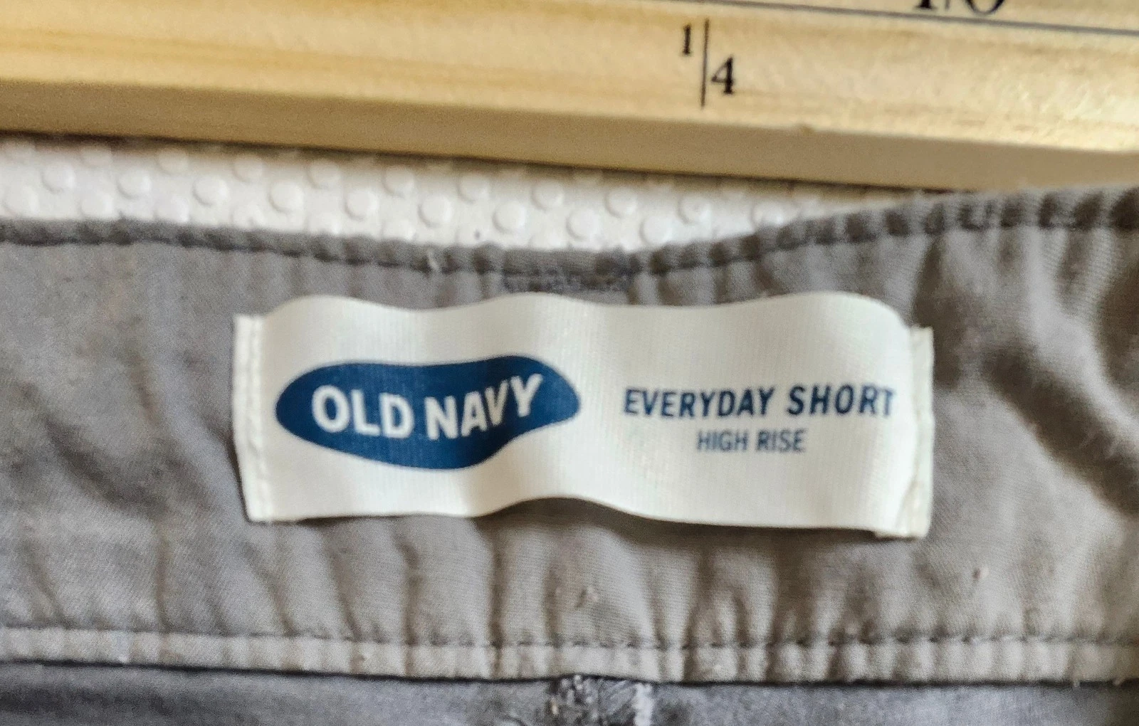 Old Navy Women's Gray Rolled-Hem Cotton Bermuda Shorts Sz 8 - photo 5