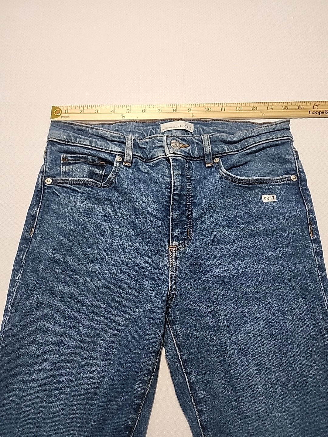 Women's LOFT BLUE JEANS SIZE 28/6 BOOT CUT PRE OWNED GOOD CONDIT - photo 2