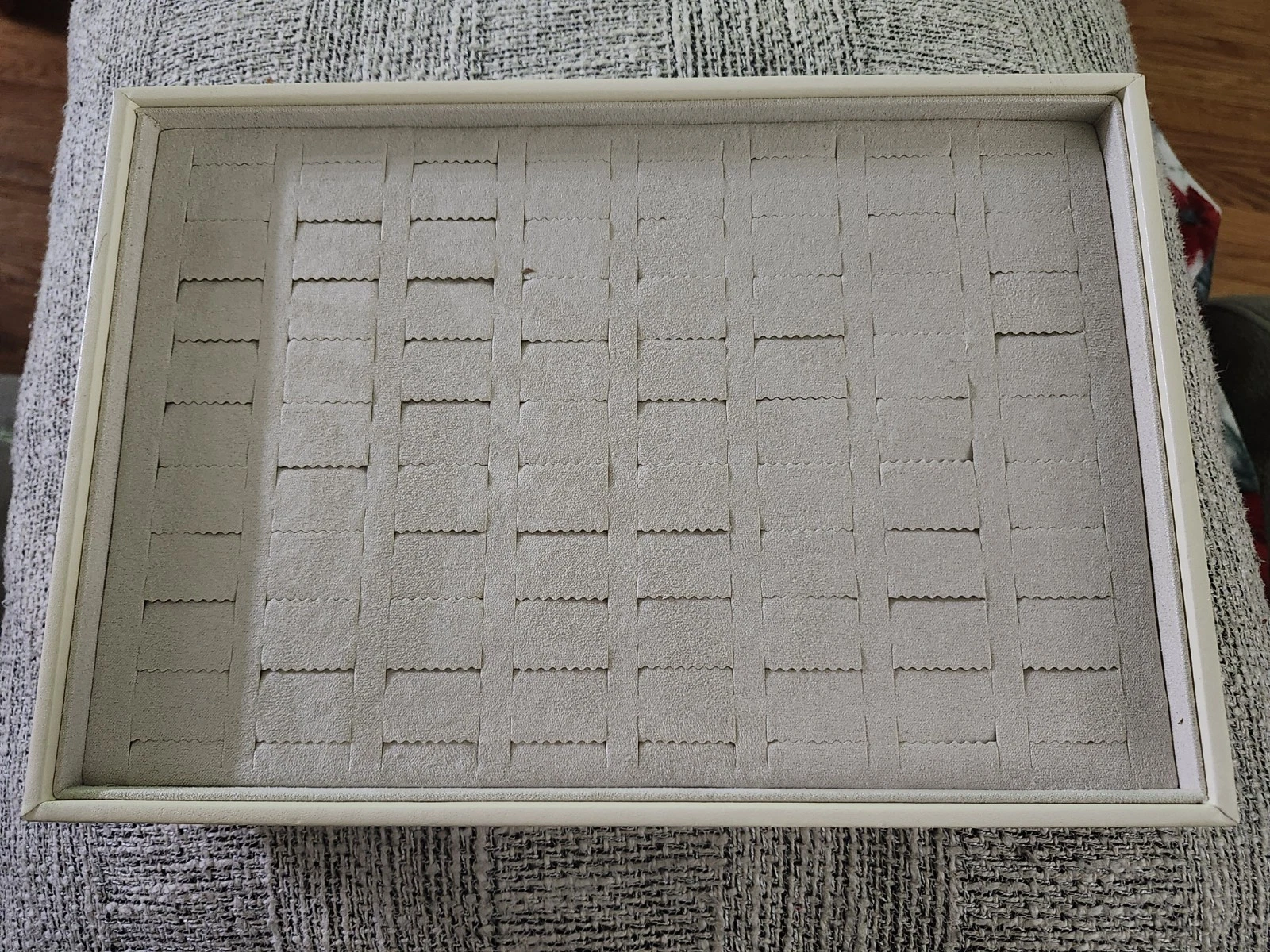 Neutral Cream Jewelry/Ring Display Tray/Case