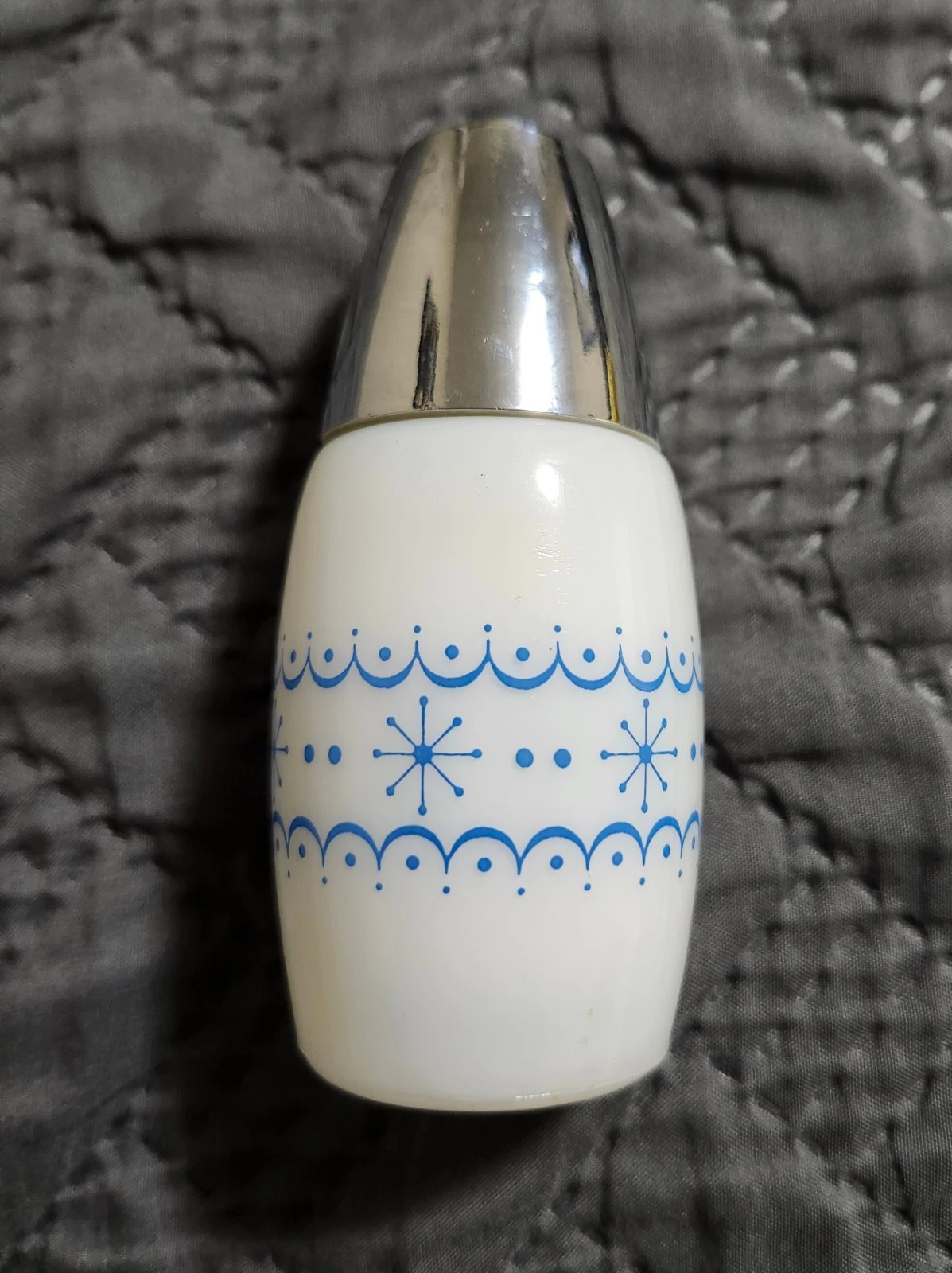 Vintage Gemco Westinghouse Milk Glass Pepper Shaker (1960s-70s) - photo 2