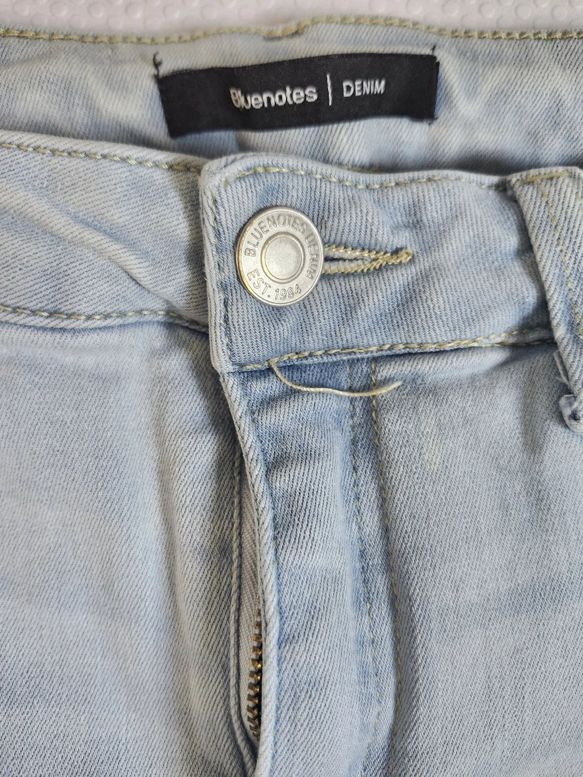 Bluenotes Light Wash Ripped Women's Skinny Jeans - photo 2