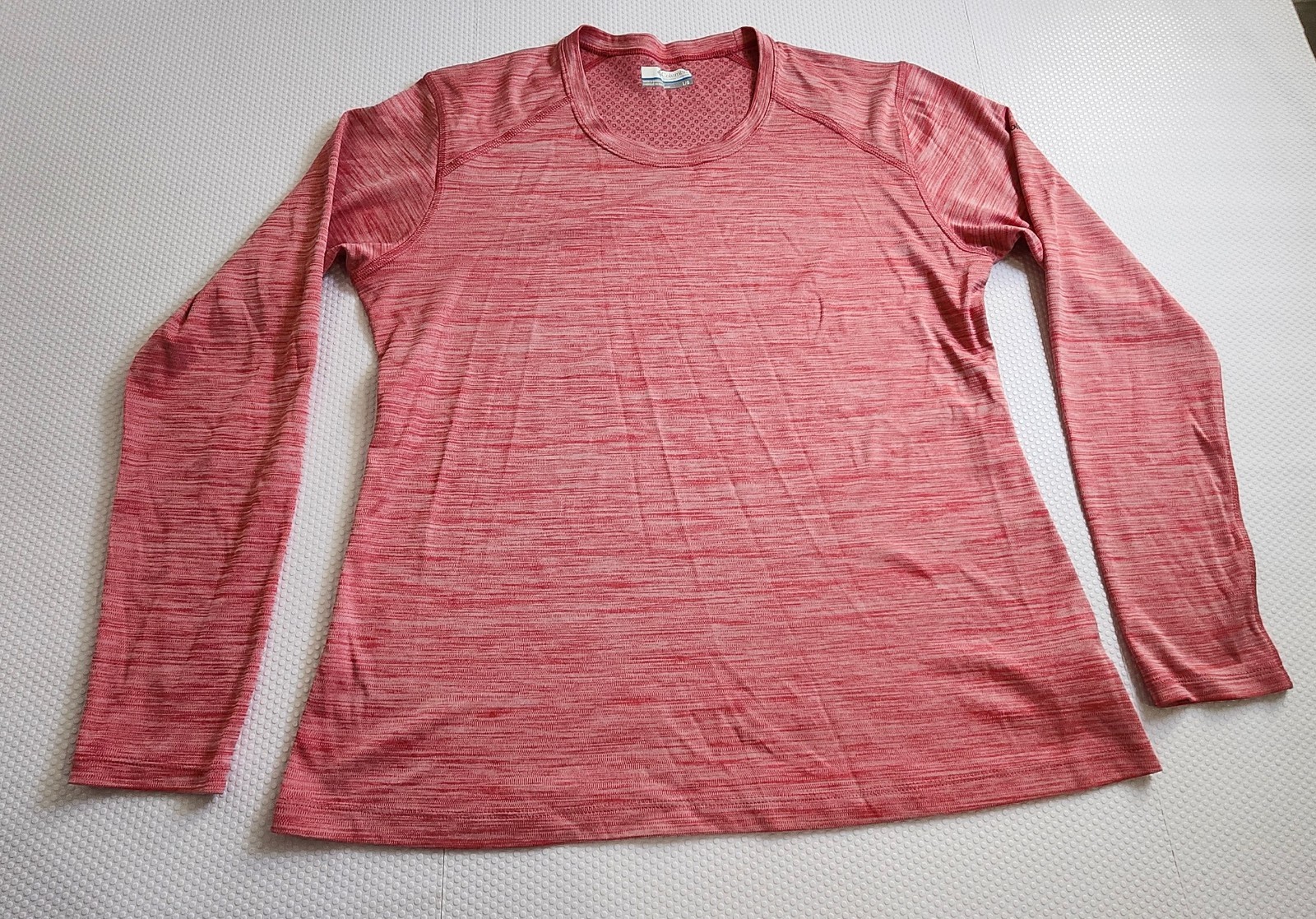 Columbia Women's Long-Sleeve Heathered Rose Performance Top
