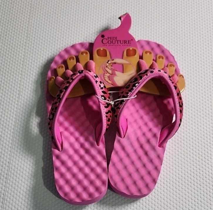 Women’s Pink Leopard Flip Flop Sandals