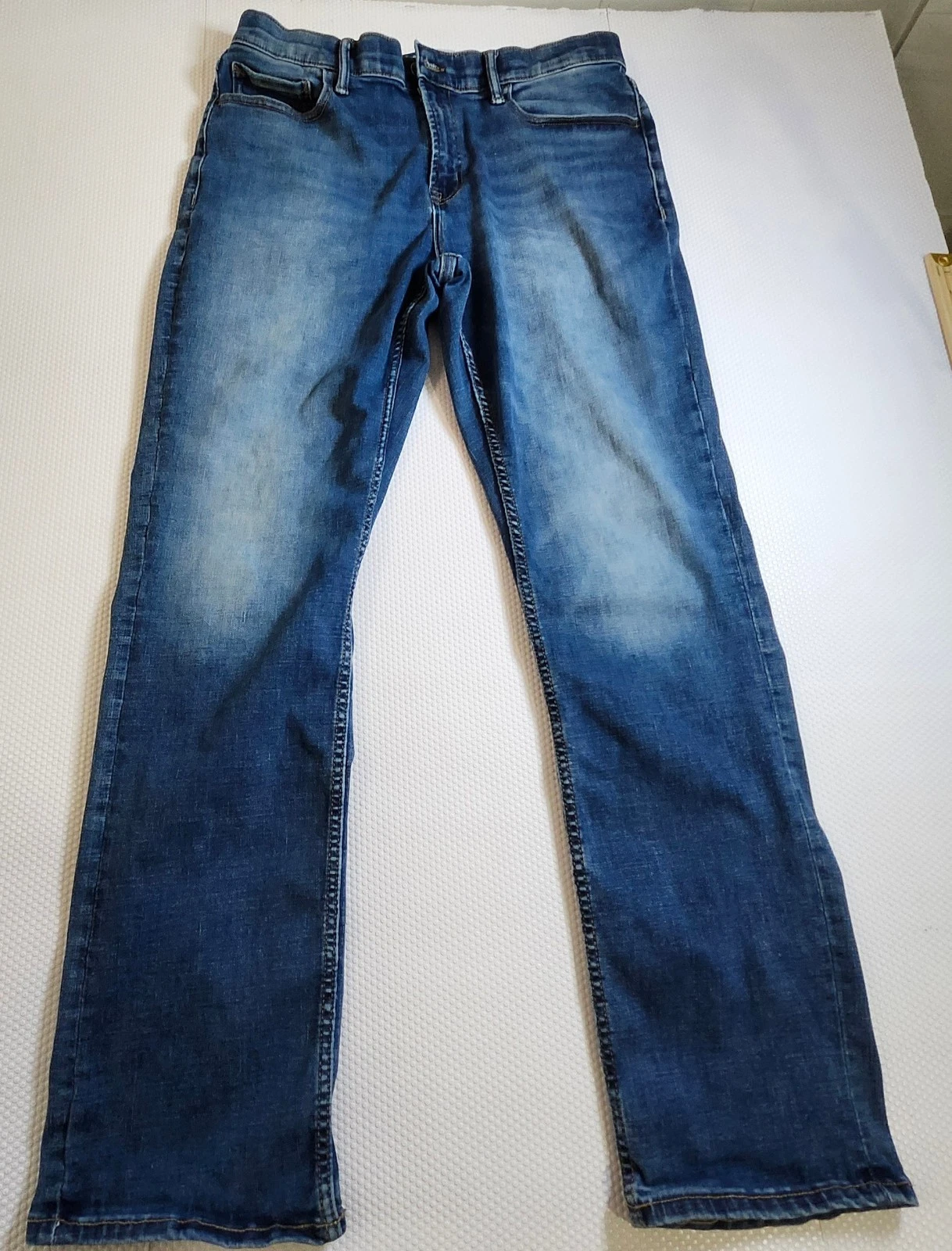 Old Navy Men's Faded Blue Straight-Leg Jeans 34x34