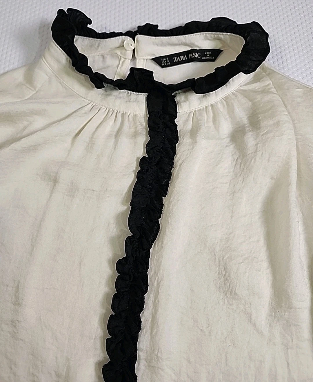 ZARA BASICS Ivory Ruffled Long Sleeve Blouse with Black Trim - S - photo 2