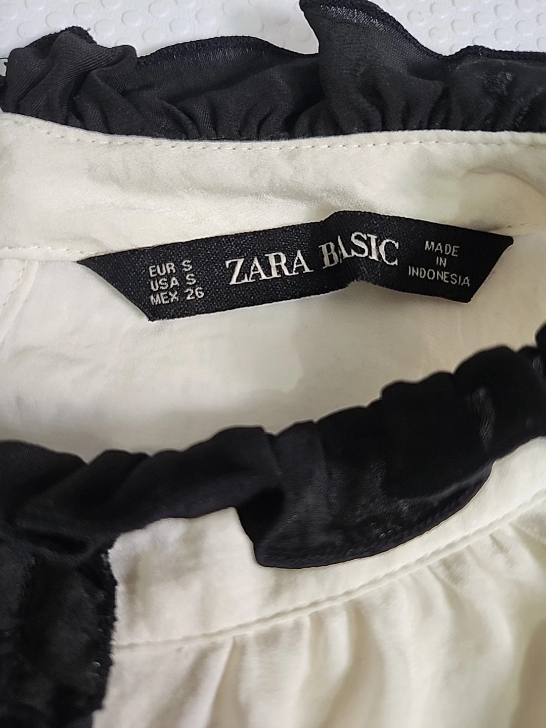 ZARA BASICS Ivory Ruffled Long Sleeve Blouse with Black Trim - S - photo 3
