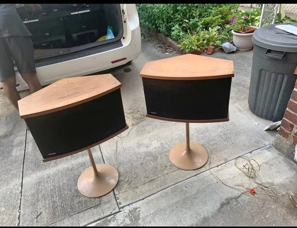 Bose 901 series speakers with tulip stands thumbnail
