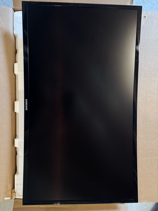 Two Samsung 27" Curved Monitors and Dual Arm Mount - photo 3