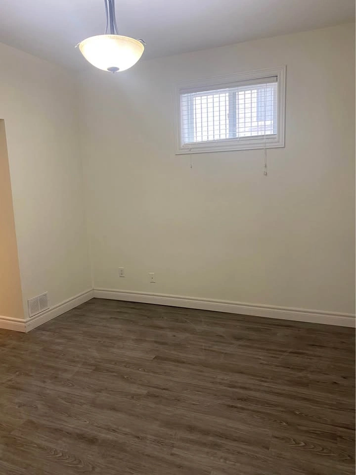 3 Beds 2 Baths Apartment - photo 4