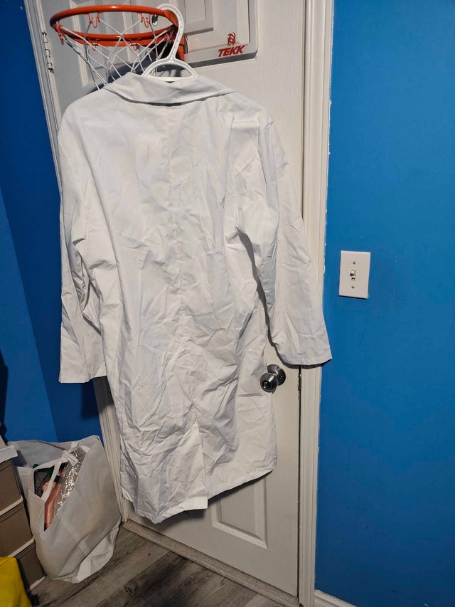 Premium Uniforms Lab Coat - Size S/P - White - photo 3