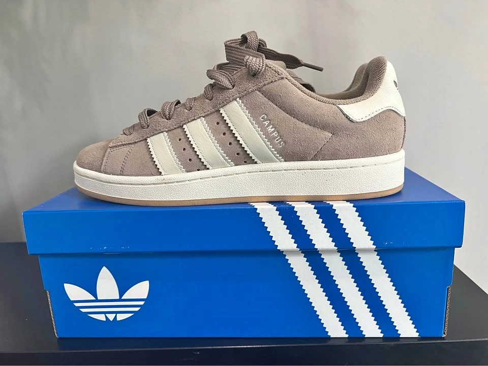 Adidas Brand new shoes 10 Men