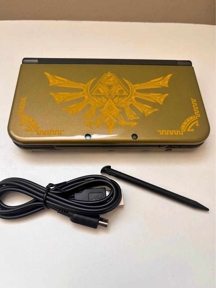 Fully Modded New Nintendo 3DS Hyrule Edition - Ready to Play