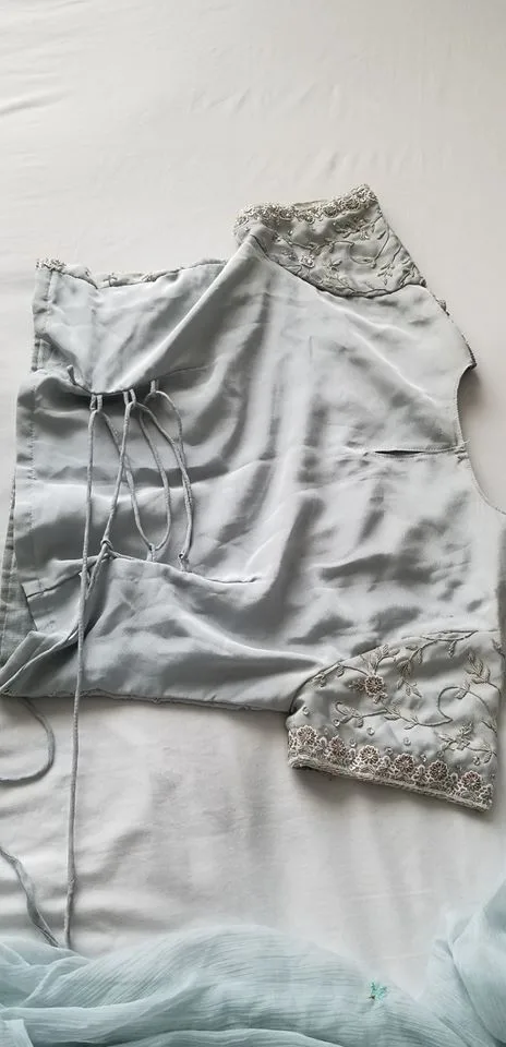 Grey/Silver Lehenga image indicator(3)