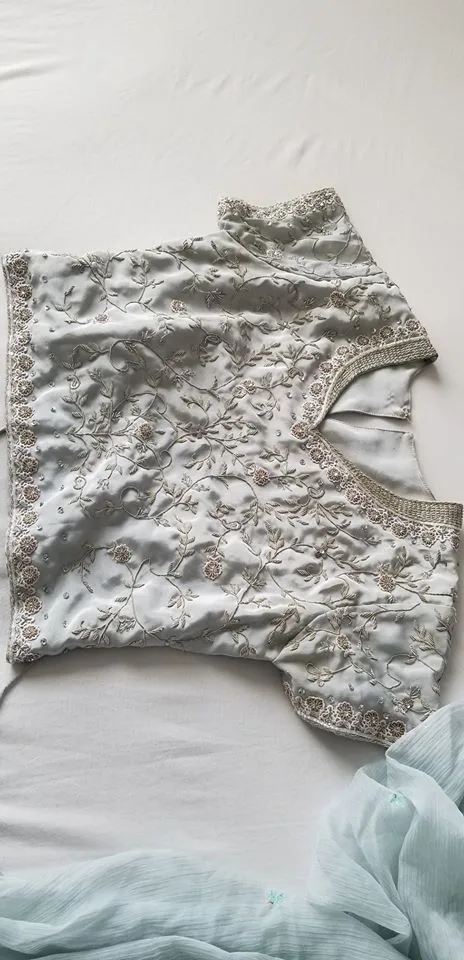 Grey/Silver Lehenga image indicator(5)