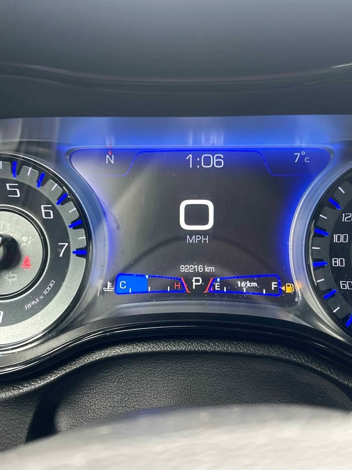 2022 Chrysler 300 - photo 2