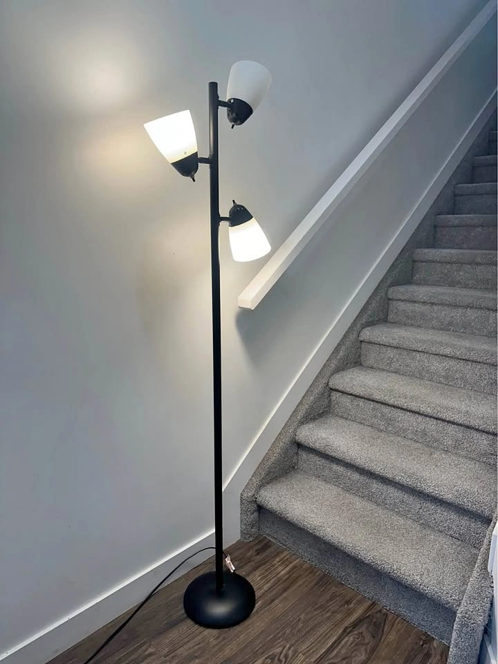Modern Black Floor Lamp – 3 Adjustable Lights