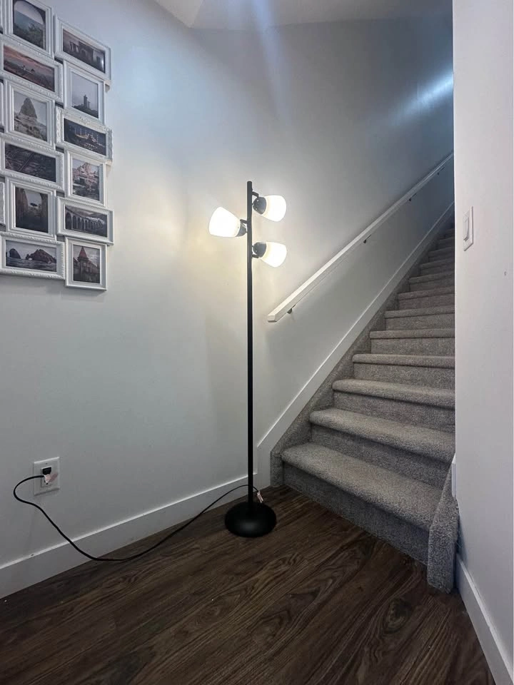 Modern Black Floor Lamp – 3 Adjustable Lights - photo 3