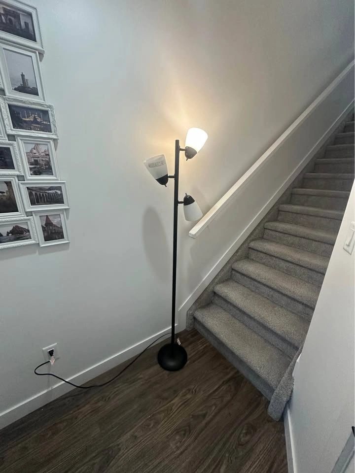Modern Black Floor Lamp – 3 Adjustable Lights - photo 5