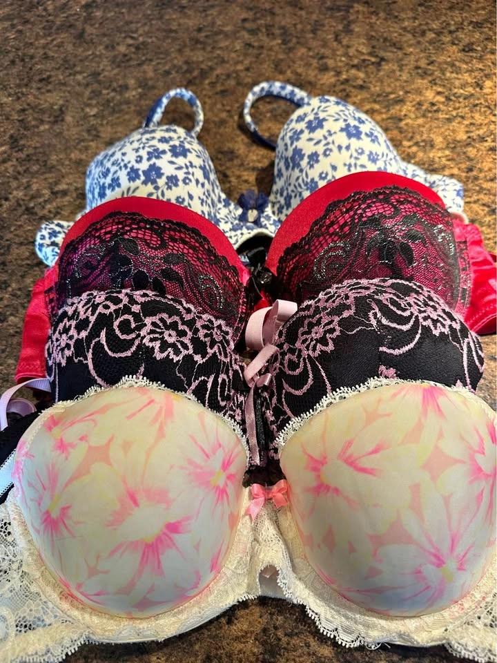 4 Bra Lot 34-36 B&C