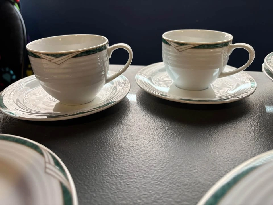13pc Noritake Arctic Green Fine China Setting for 2 - photo 2
