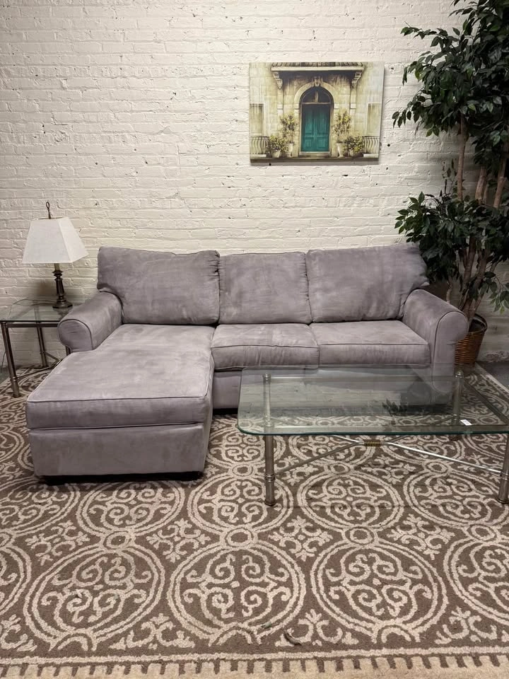 Light Grey Sectional Couch (Free Delivery) - photo 2