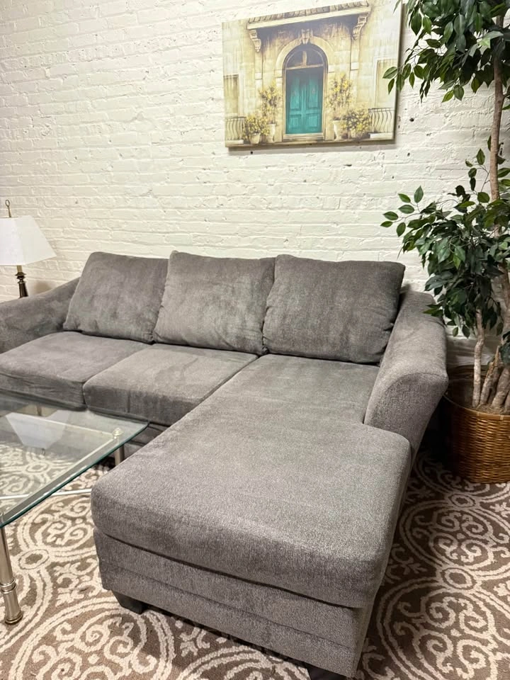 Dark Black Sectional (Free Delivery) - photo 2