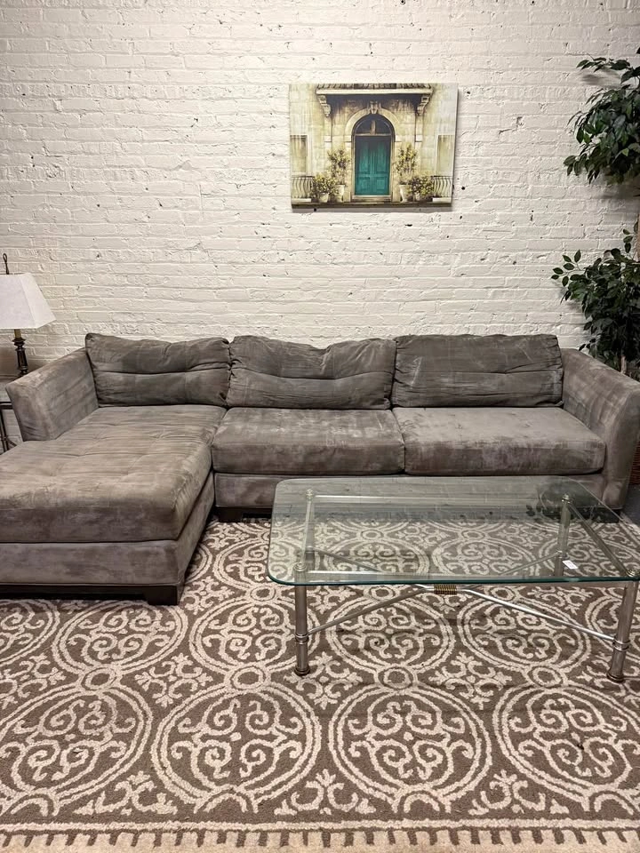 Large Gray Sectional Couch (Free Delivery)
