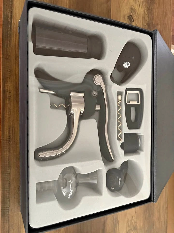 10 Piece Wine Set - Entertaining Essentials