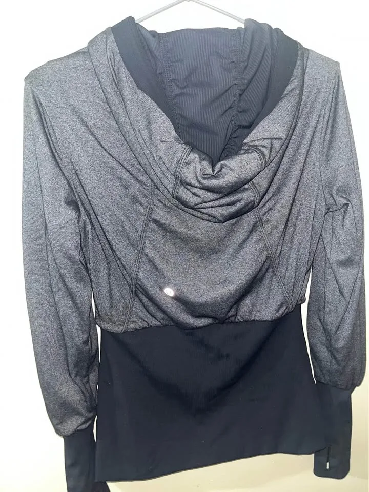 Lululemon Sweater/Jacket image indicator(4)