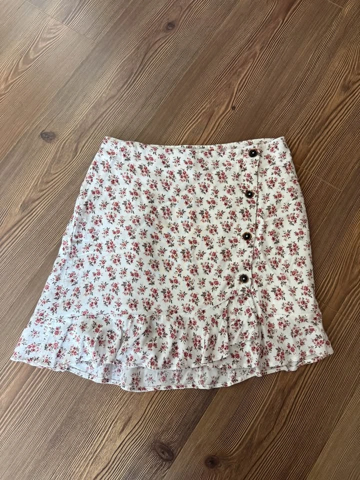 Hollister Floral Skirt - photo 4