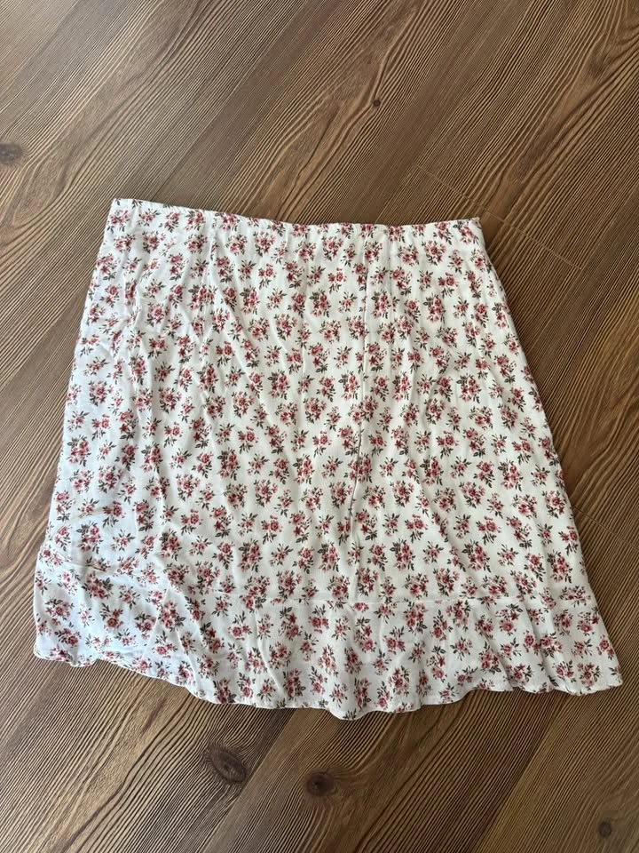 Hollister Floral Skirt - photo 5