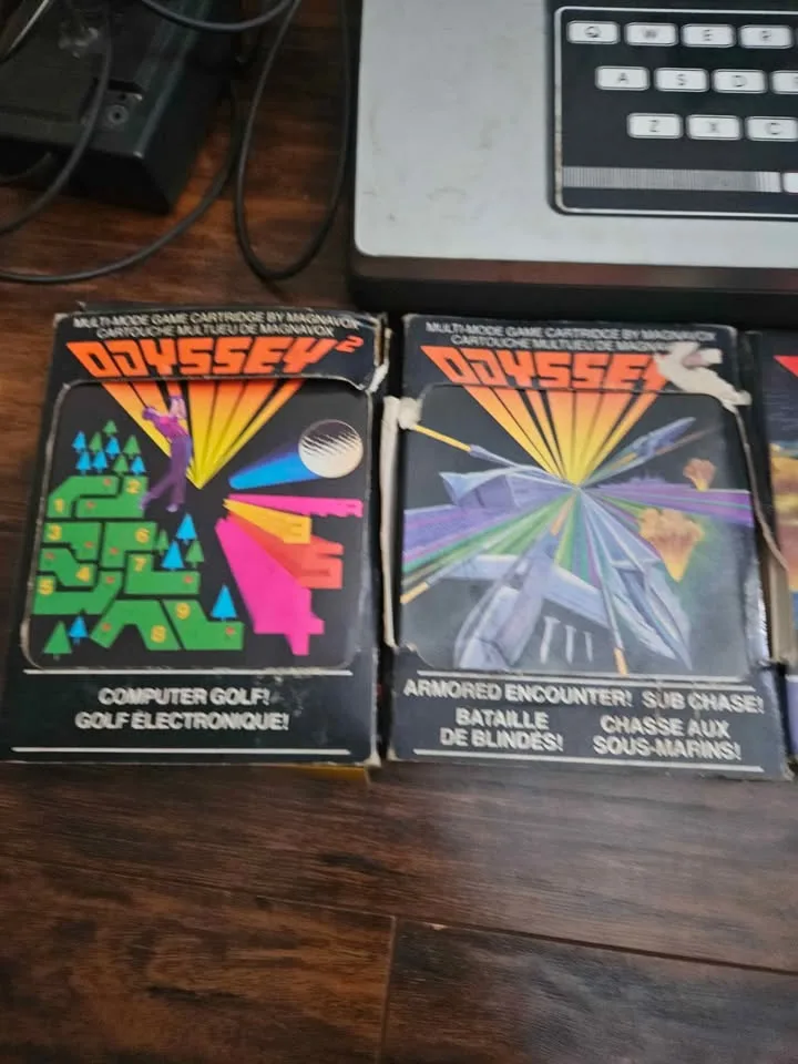 OLD VINTAGE ODYSSEY VIDEO GAME CONSOLE(Missing 1 cord) image indicator(2)