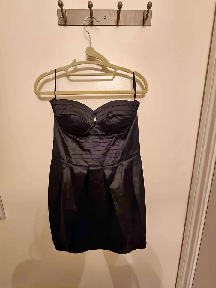 Black strapless cocktail dress (L) thumbnail