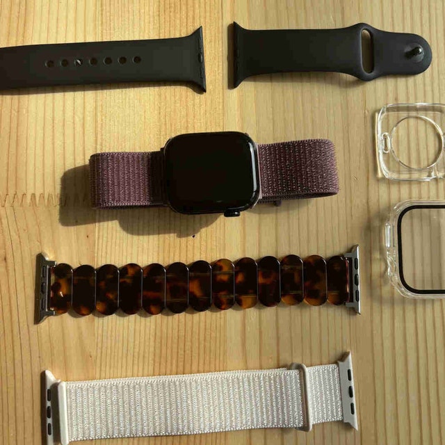 Apple Watch Series 10 42mm - Like New - photo 2