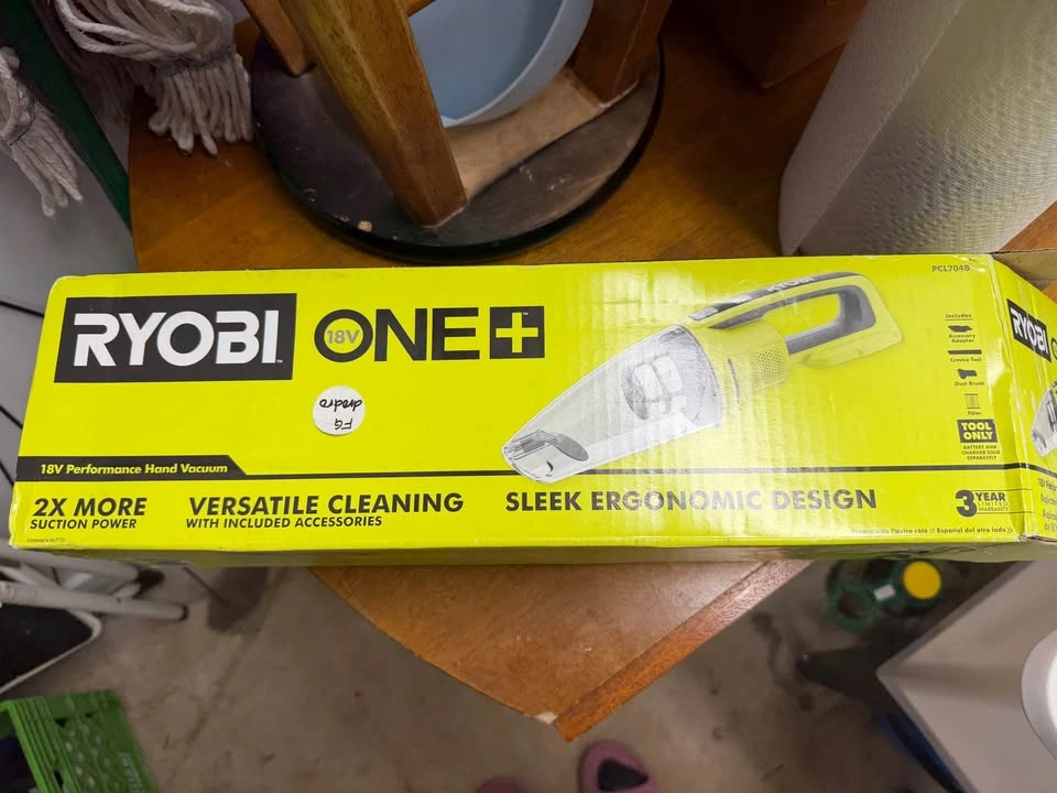 Ryobi ONE+ 18V Cordless Hand Vacuum - photo 2