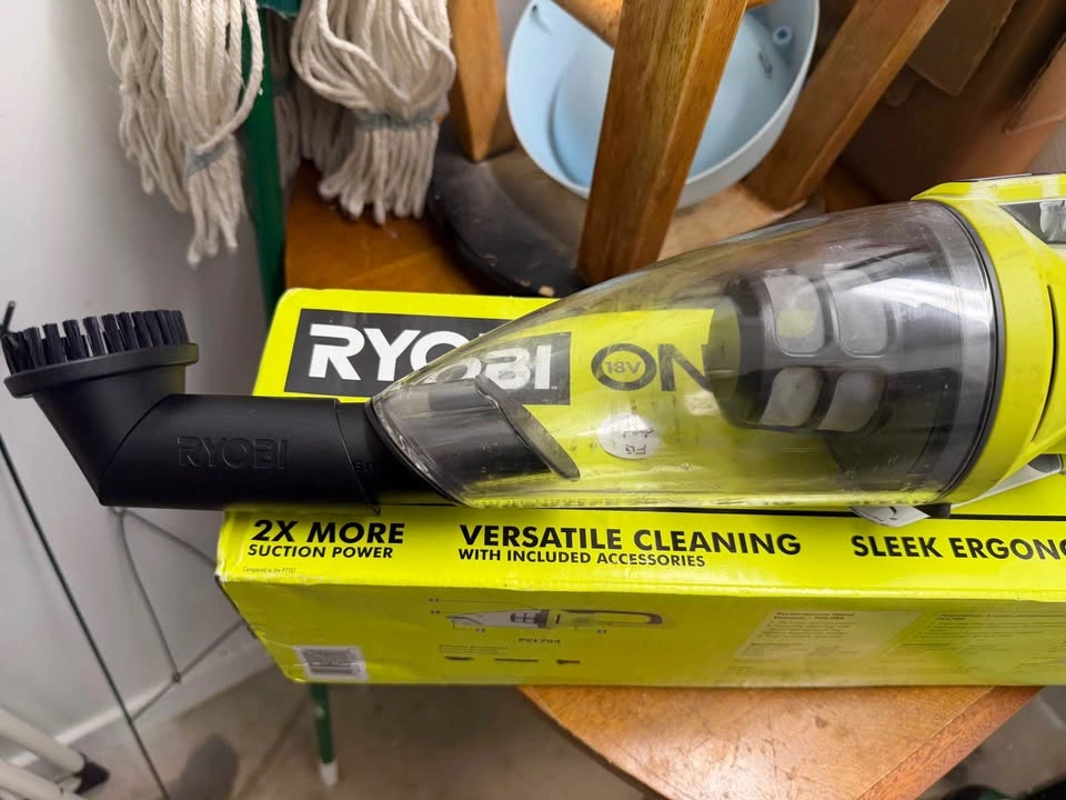 Ryobi ONE+ 18V Cordless Hand Vacuum - photo 5