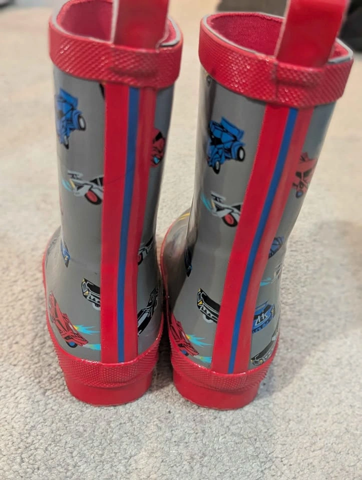 Like New Hatley Rainboots Size 10T - Racecars - photo 2