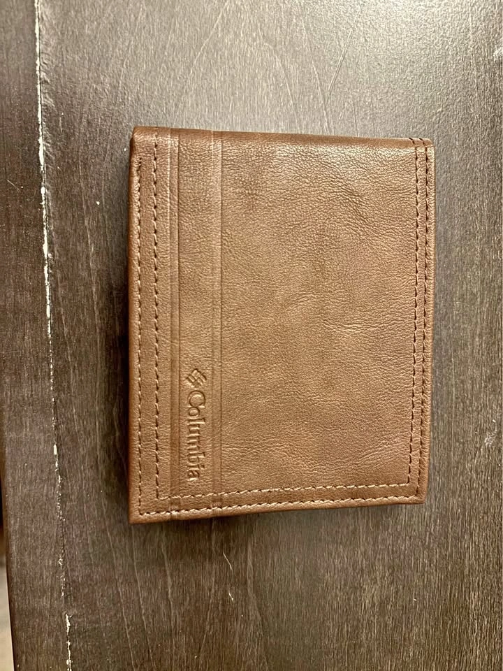 Columbia Men’s Bifold Wallet — Brown Leather