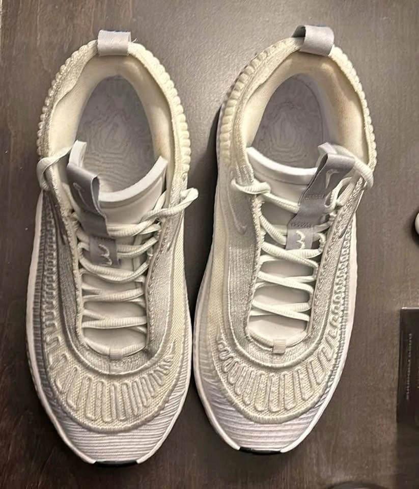 Nike Cosmic Unity 3