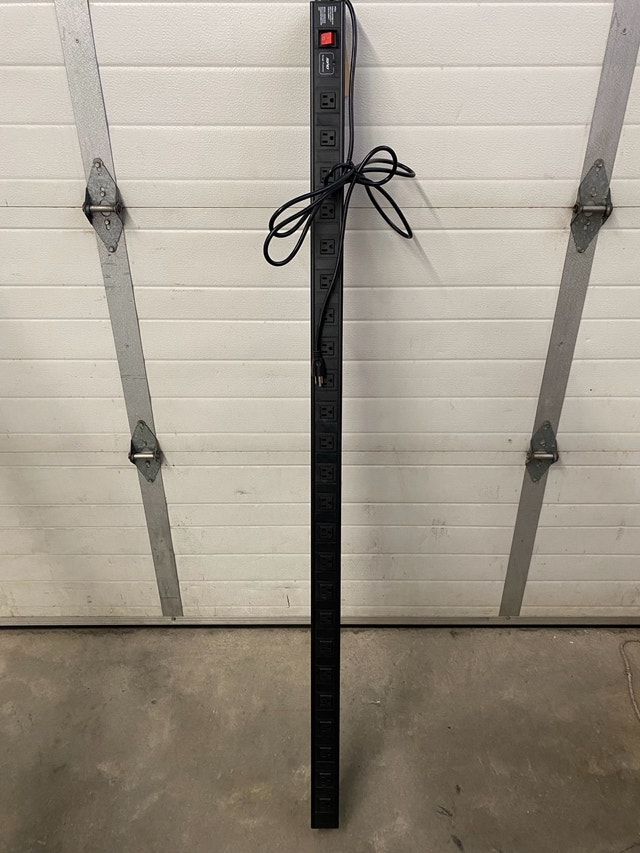 Power Bar 24 Outlet