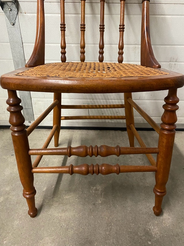 Gunstock Chairs with Caned Seats (Set of 8)🌱 - photo 5