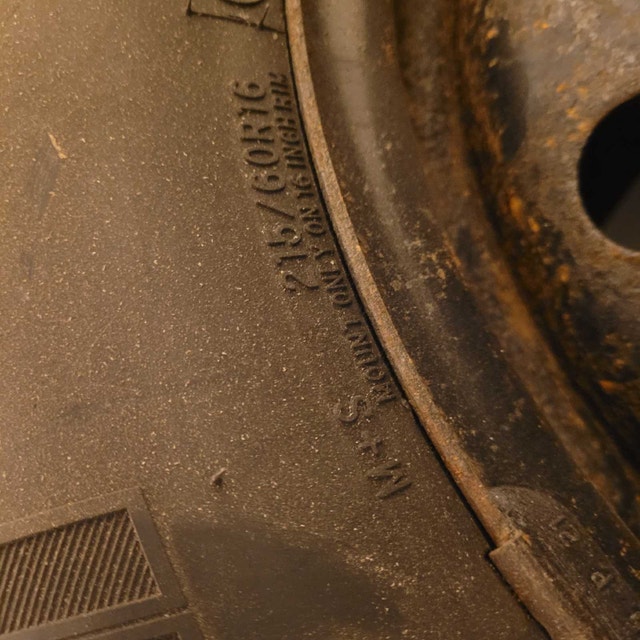 4 Starfire RS-W 5.0 Winter Tires 215 60R16 on Rims - photo 3