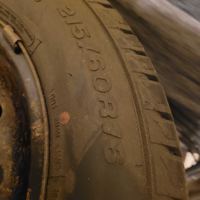 4 Starfire RS-W 5.0 Winter Tires 215 60R16 on Rims - photo 5