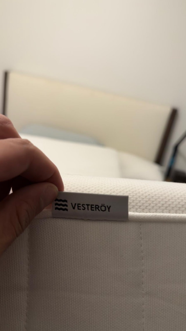 Double mattress (like new - only 2 months)! - photo 2