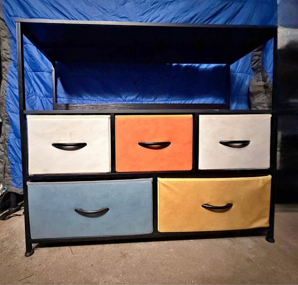 Cool storage unit