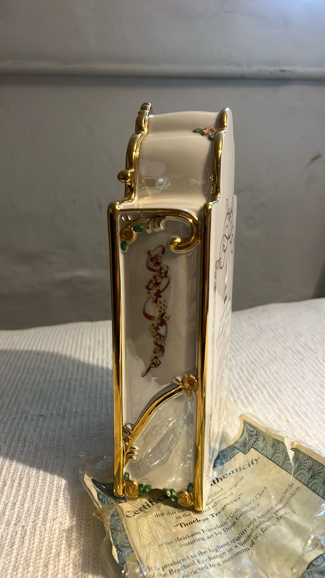 Heirloom porcelain clock - photo 3