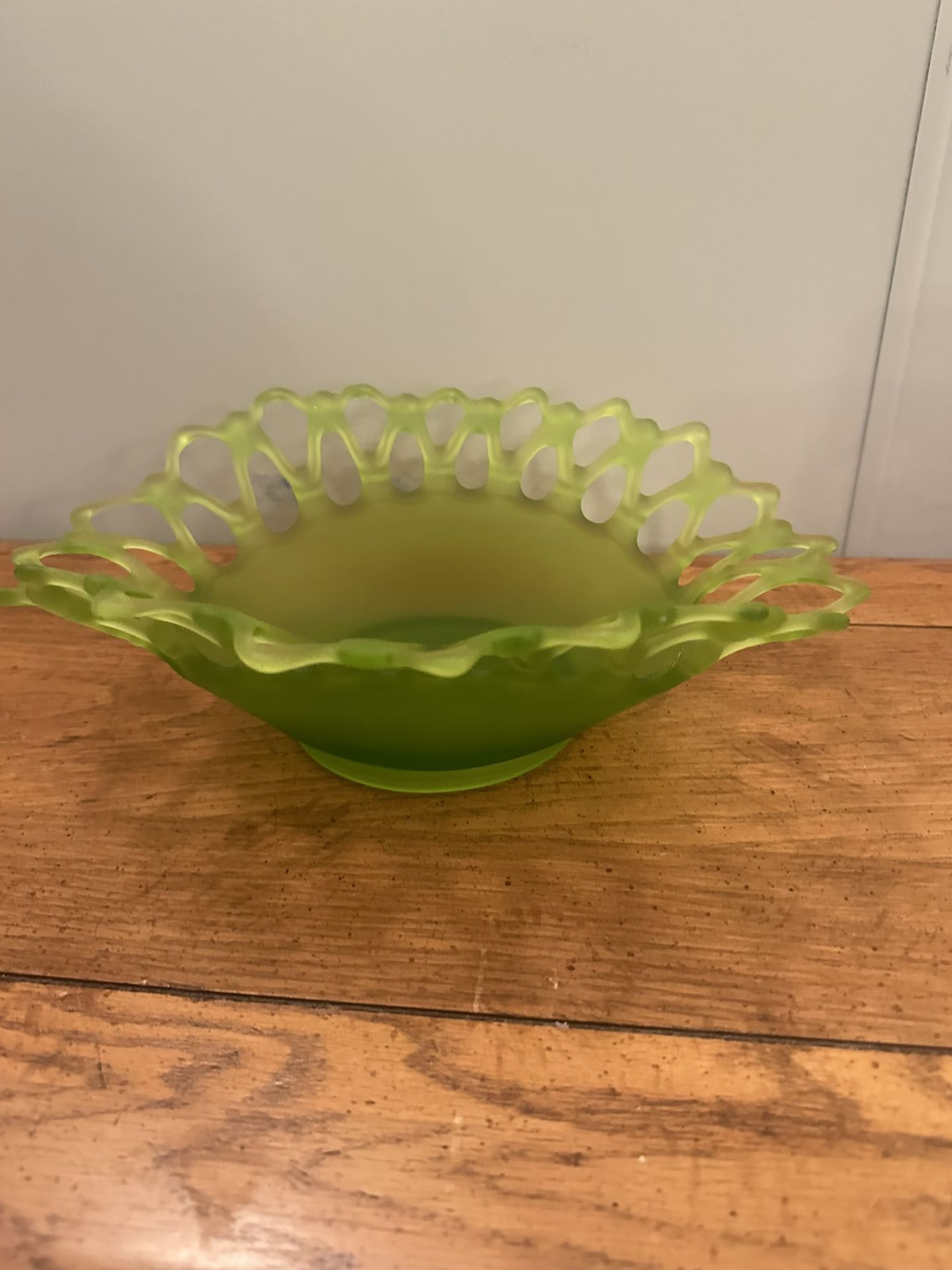 glass fruit bowl