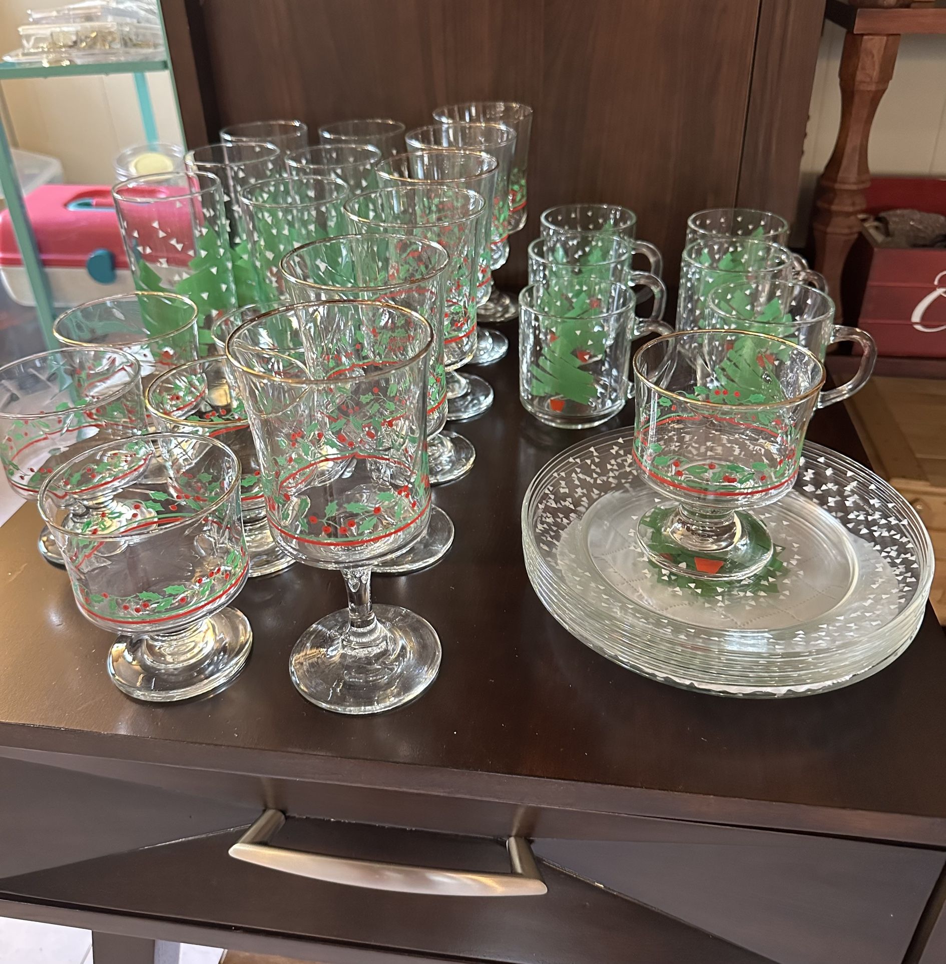 Christmas Tableware Set for Six