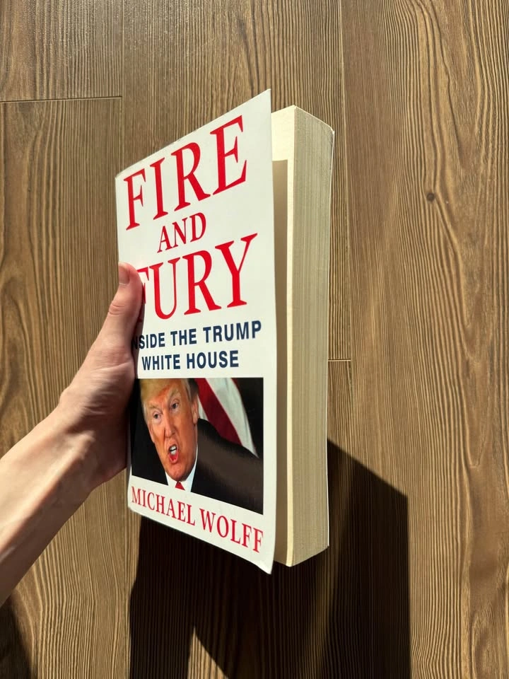 Anti-Trump Book | Fire And Fury - photo 3